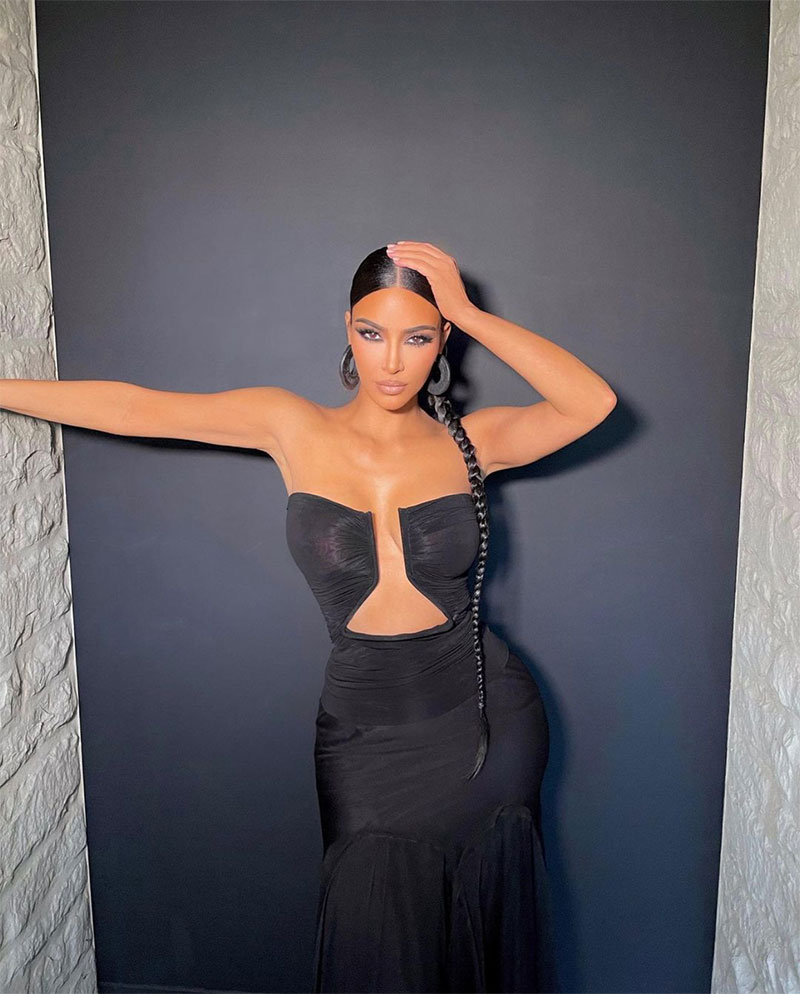 Kim Kardashian zeigte sich schon öfter ohne BH